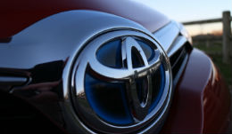 /i/images/RoadTests/toyota/TNAugust31_ToyotaCorollaHybrid.jpg